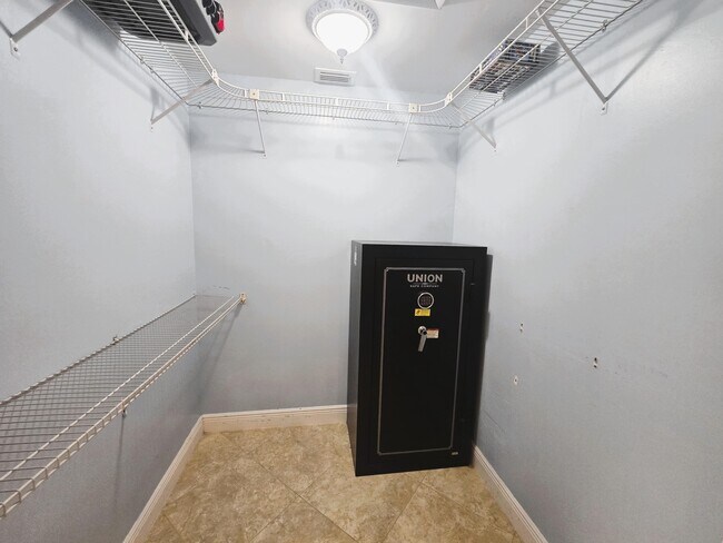Building Photo - 14611 SW Sonora Terrace