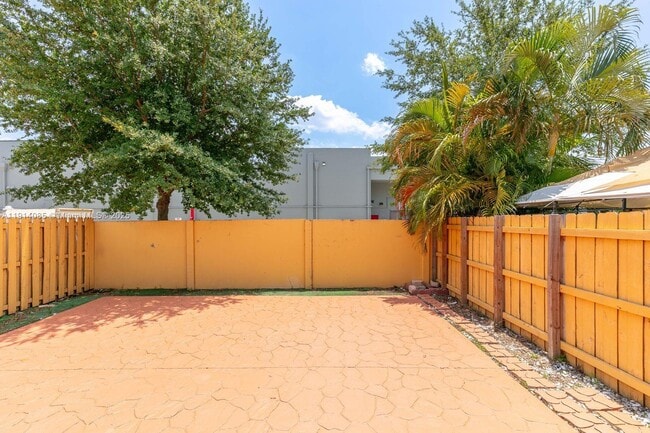 Building Photo - 8640 NW 188th Terrace