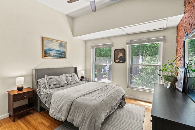 Building Photo - Charming Row Home | 2 Bed | 1 Bath | 950 Sf | Fenced Backyard | 2 Surface Parking Spaces