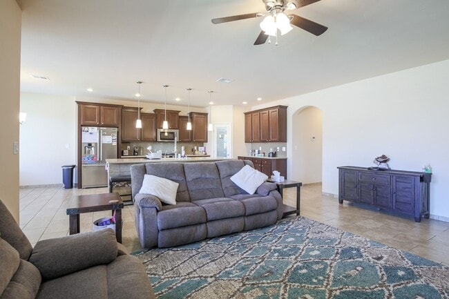 Building Photo - Meticulously kept 4 bedroom home with RV P...