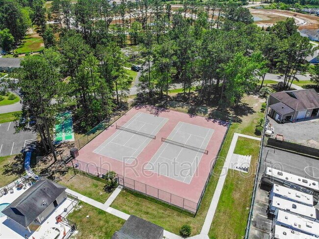 Building Photo - 6840 Blue Heron Blvd