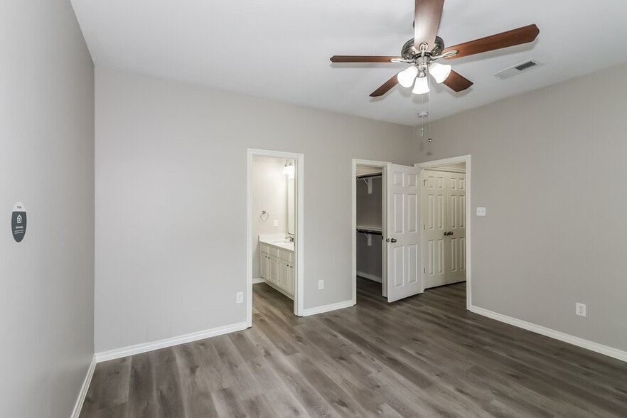 Building Photo - 10110 Berrybriar Ln