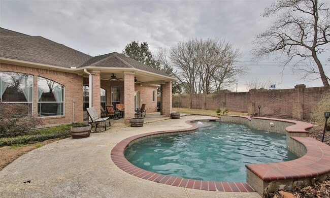 Building Photo - 1525 Briar Bend Dr