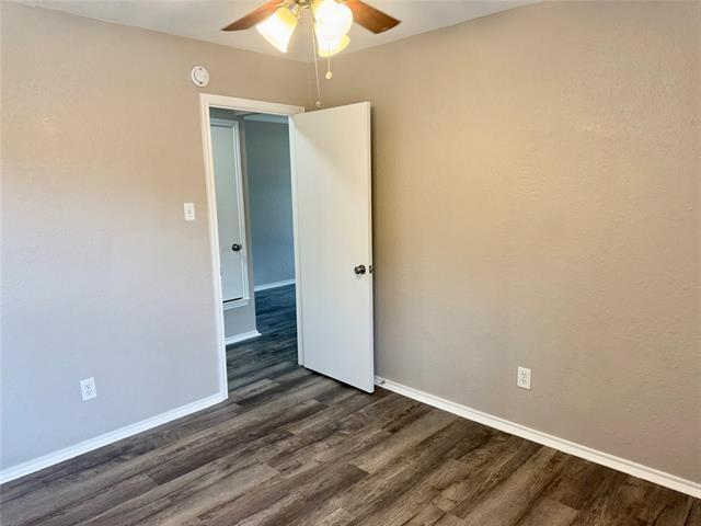 Building Photo - 301 Shady Grove Dr
