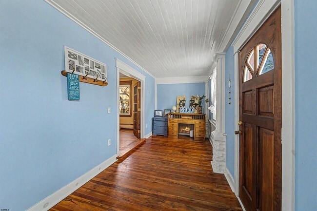 Building Photo - 615 Shore Rd