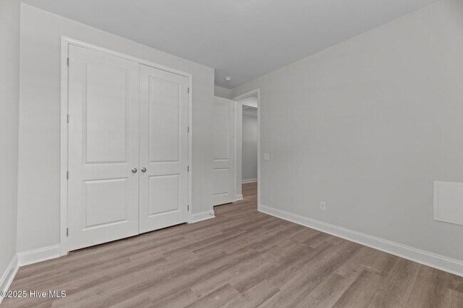 Building Photo - 1001 Tawney Trce