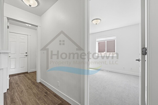 Building Photo - 5163 E Portside Ct