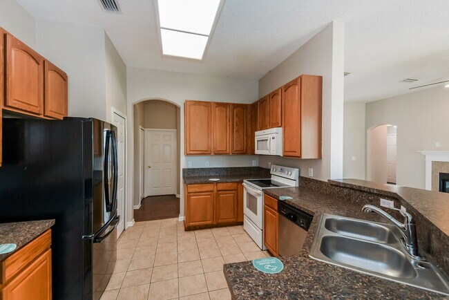 Building Photo - 2301 Bluegill Ct