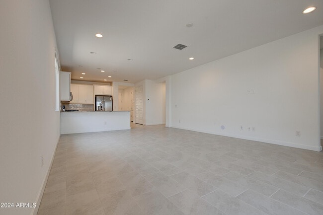 Building Photo - 17050 W Artemisa Ave