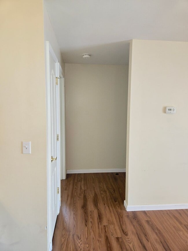 Building Photo - Gated community, 2nd fl condominium with 3...