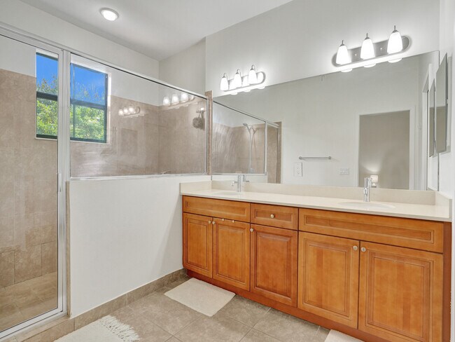 Building Photo - 5804 NW 46th Ln