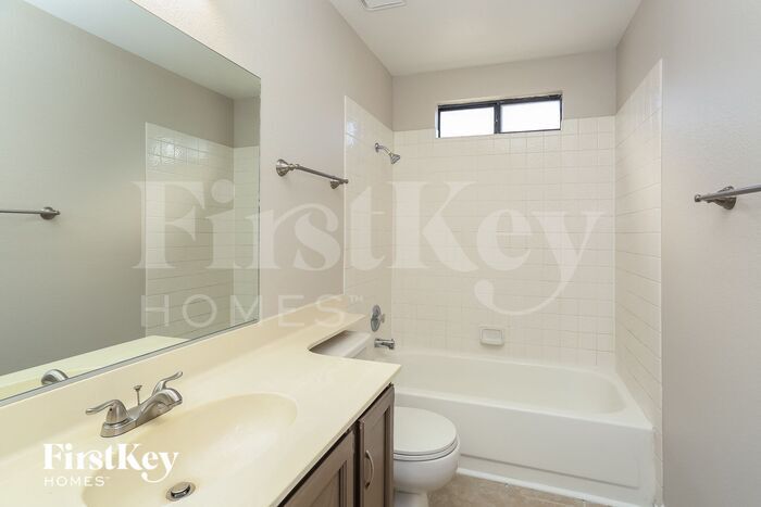 Building Photo - 5880 Filmore Ave