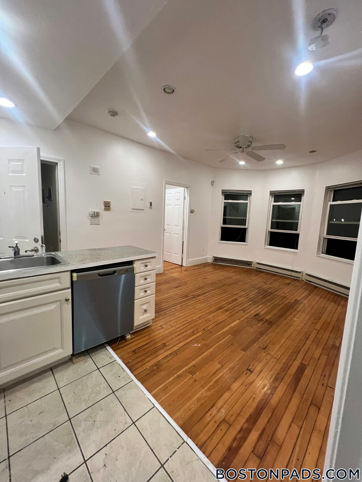 Building Photo - 1 Centre St Ter