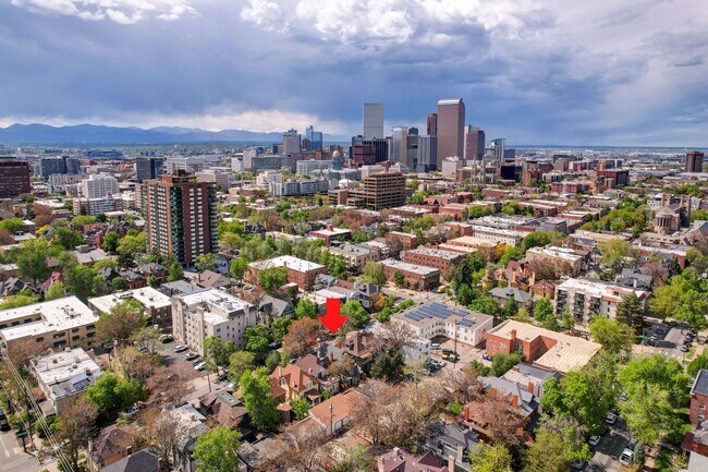 Building Photo - 1136 N Washington St