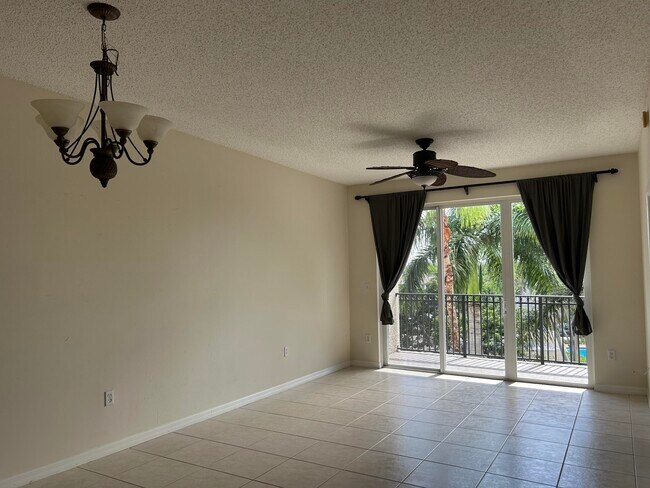 Building Photo - 26 Royal Palm Way