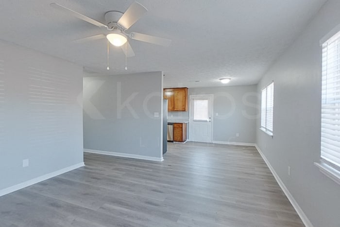 Building Photo - 250 Deer Pkwy