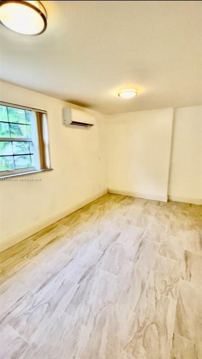 Building Photo - 1800 SW 87th Ave