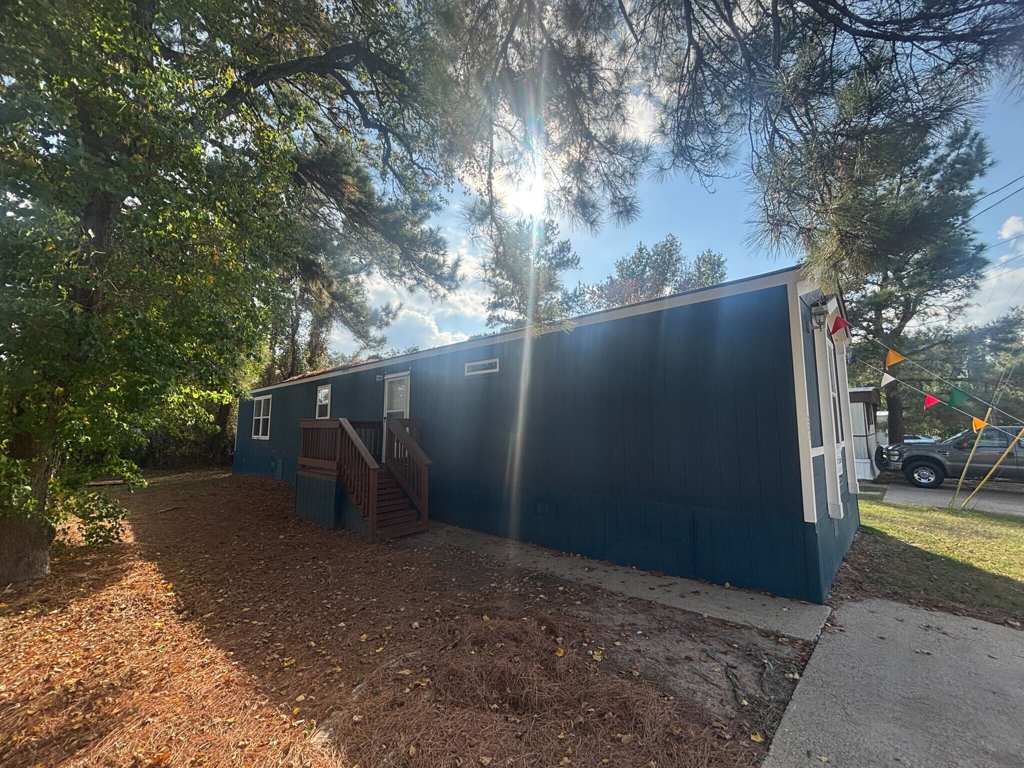 Building Photo - 231 Fryer St