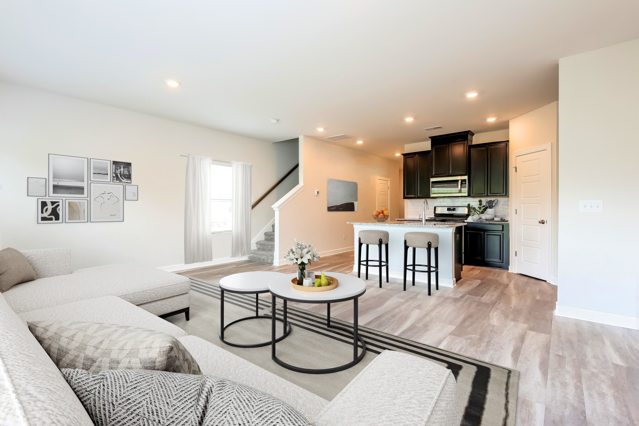 Building Photo - 226 Telford Dr