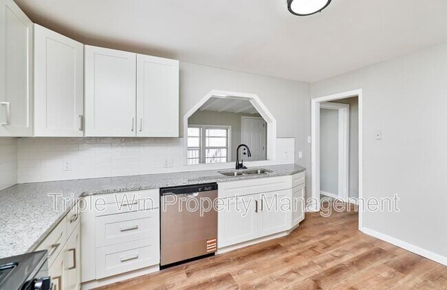 Building Photo - 10315 St Arthur Ln