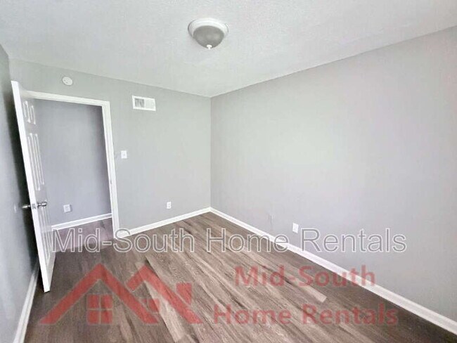 Building Photo - 1270 Chickamauga Ave