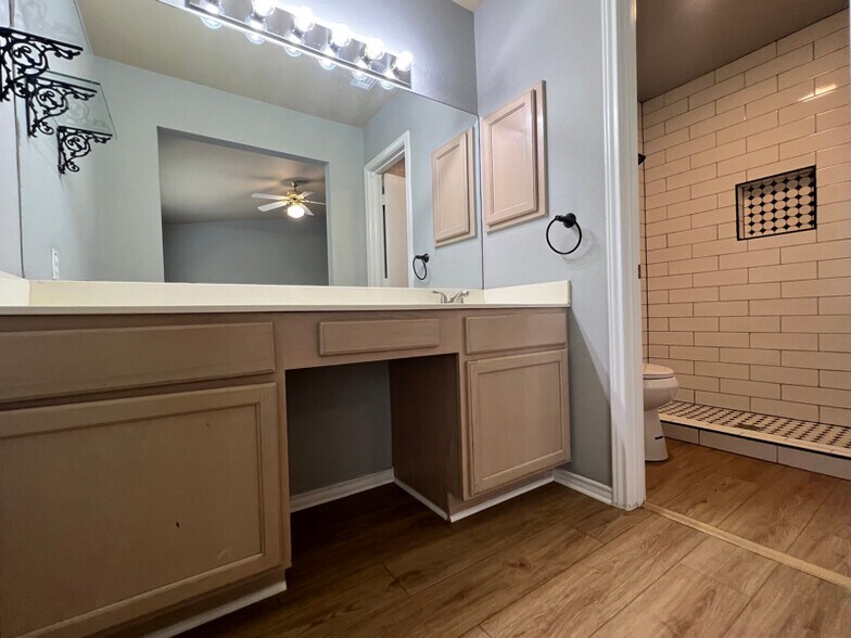 Building Photo - 8011 Rustic Park