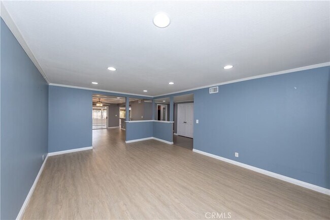 Building Photo - 4661 Woodhaven Dr