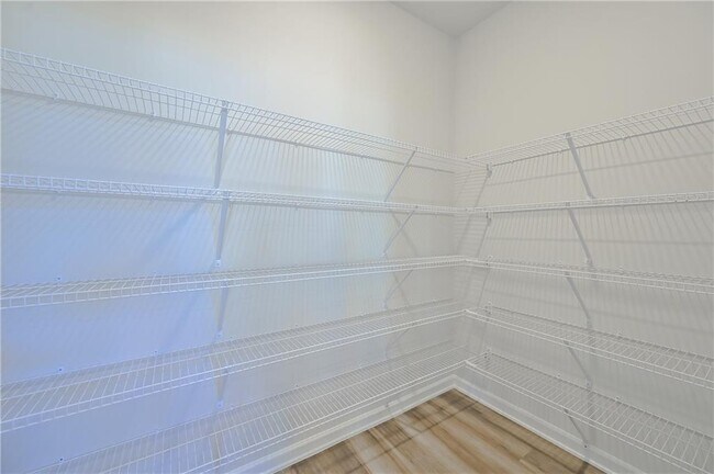 Building Photo - 303 Eleanora Xing