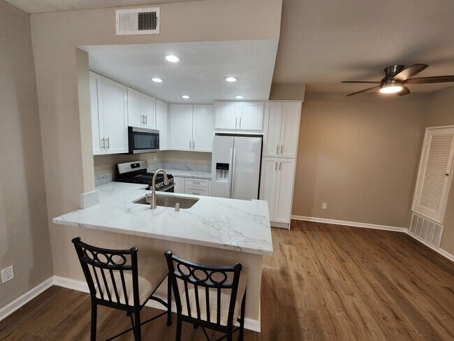 Building Photo - $500 OFF First Month Rent - Mira Mesa - Ca...