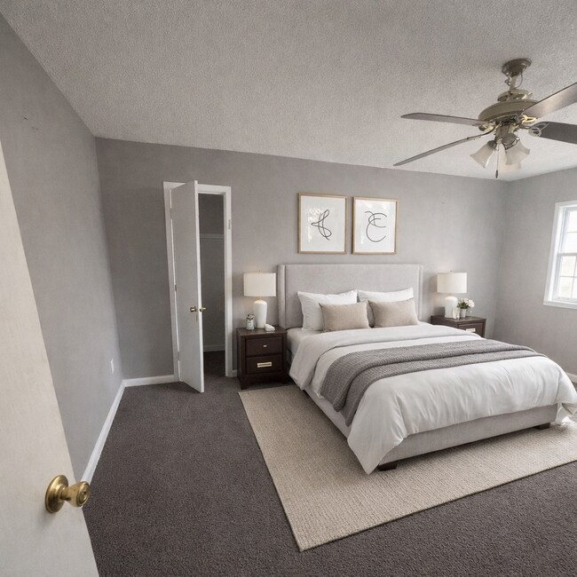 Building Photo - 690 Hudson St