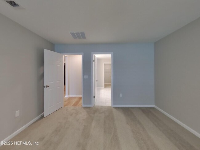 Building Photo - 11430 Tiburon Dr