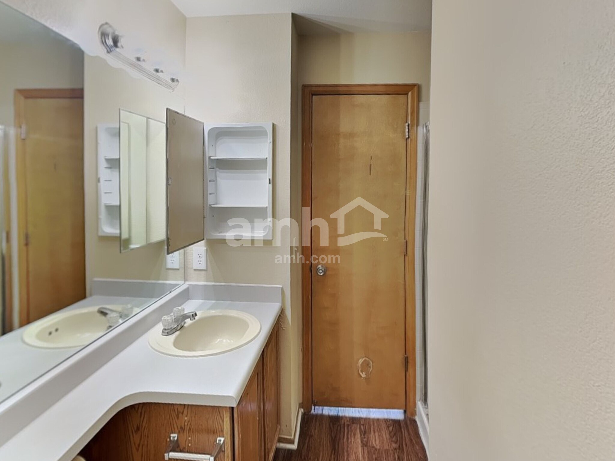 Building Photo - 19065 E Chenango Cir