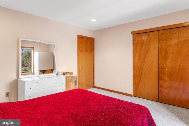 Building Photo - 509 Long Ln