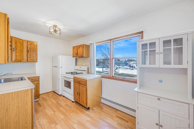 Building Photo - 456 15th St