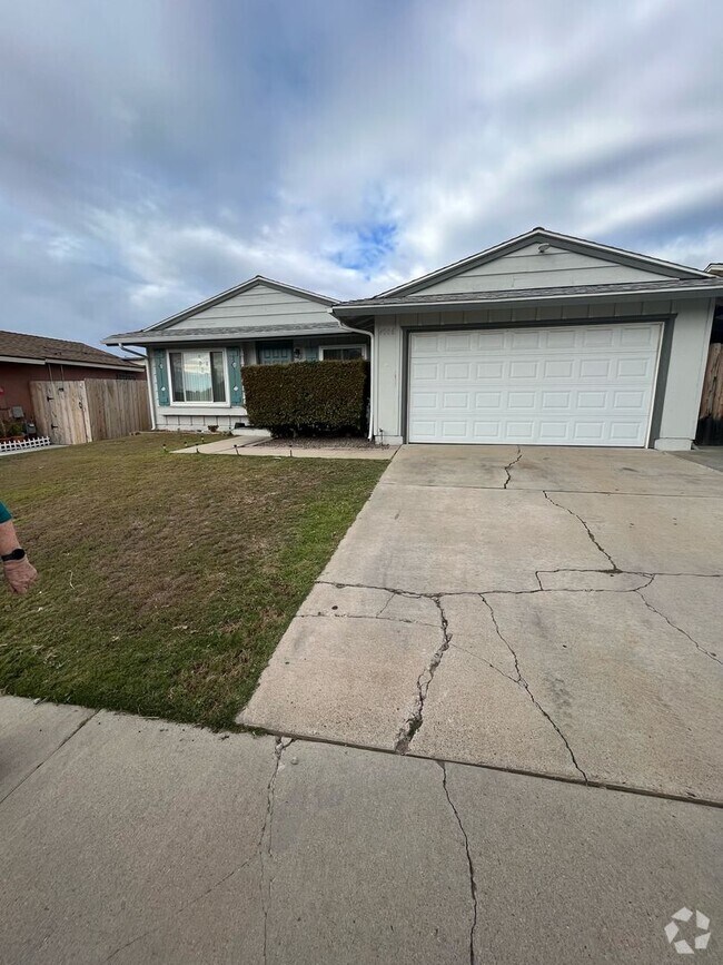 Building Photo - 3BR/2BA Family Home In San Diego