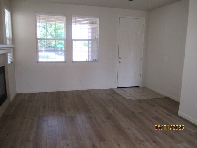 Building Photo - Beautiful Roseville home near Galleria