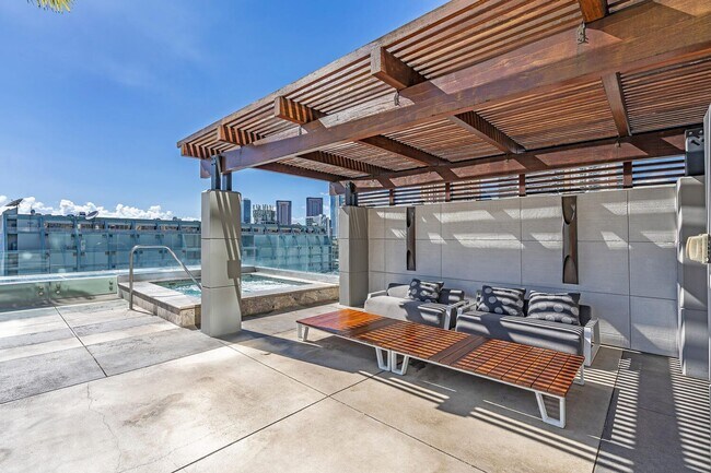 Building Photo - Symphony Honolulu - Furnished 2BR, High Floor