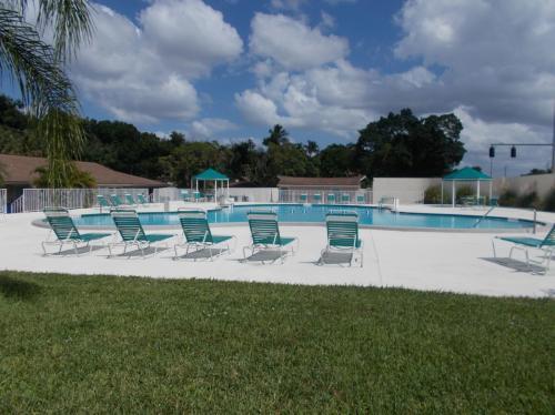 Primary Photo - 4261 Island Cir