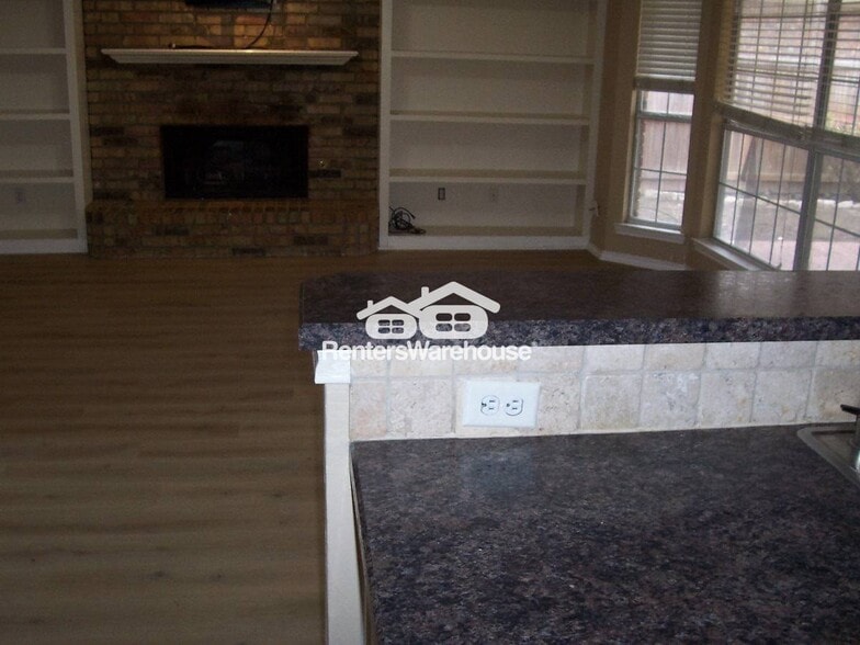 Building Photo - 1006 Cassion Dr