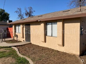 Building Photo - 2 Bedroom/1 Bath Home - $1495 Per Month