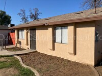 Building Photo - 2 Bedroom/1 Bath Home - $1495 Per Month