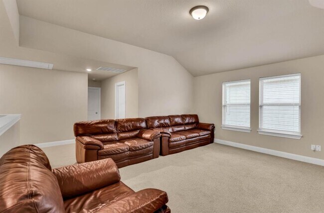 Building Photo - 129 Birkshire Dr