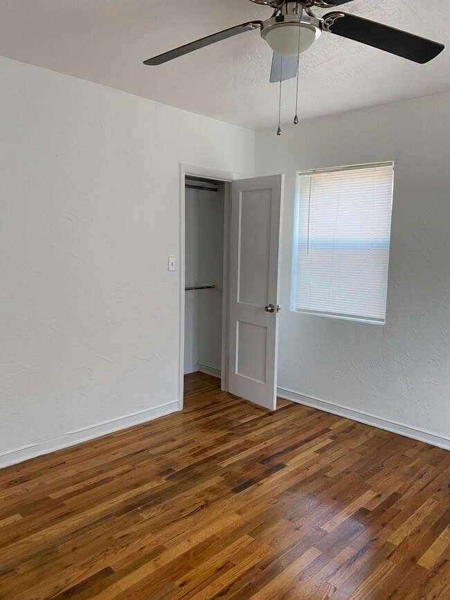 Building Photo - 613 Olson St