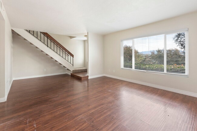 Building Photo - 1063 Las Rosas Ct