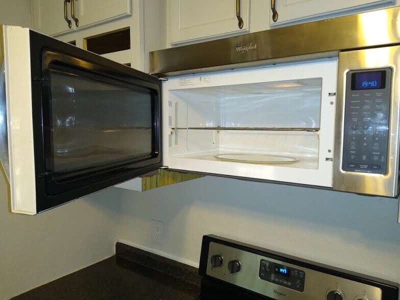 Building Photo - 605 Lipscomb St