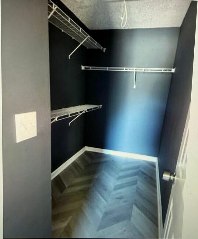 Building Photo - Move-In Ready Home Designed for Comfortable Family Living