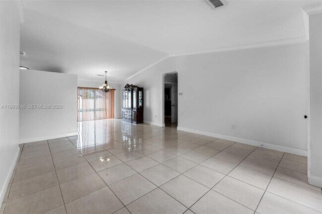 Building Photo - 10290 SW 145th Pl