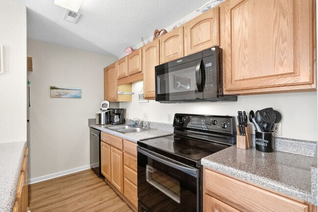 Building Photo - 217 Double Eagle Dr