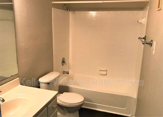 Building Photo - 3716 Idlebrook Cir