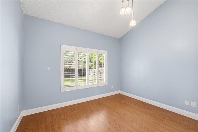 Building Photo - 8531 Weeping Willow Way